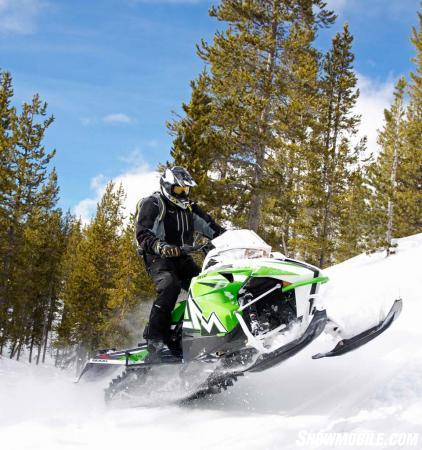 2016 Arctic Cat M8000 Sno Pro and SE - Snowmobile.com